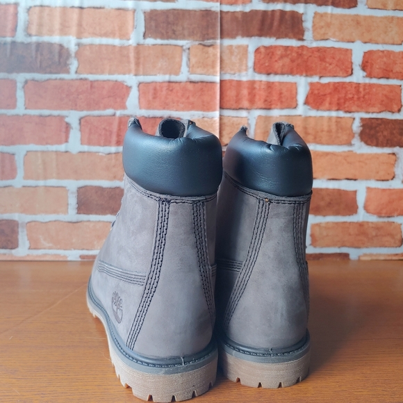 New Womens Premium 6 In Waterproof Timberland Boot - Picture 6 of 9